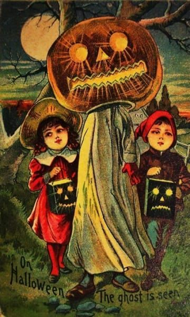 Vintage Halloween Postcard The Ghost is seen